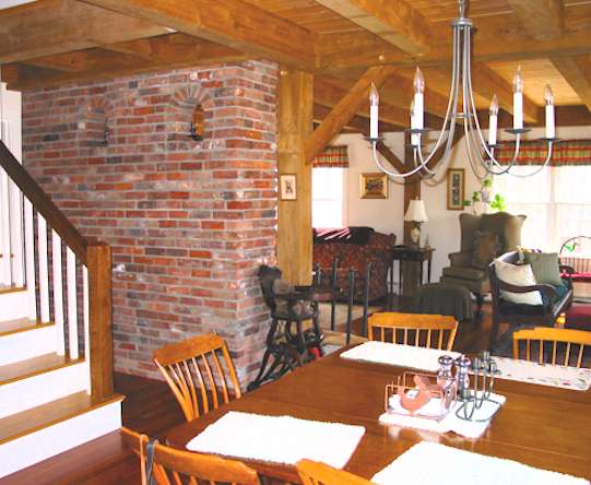 New England Style Dining Room